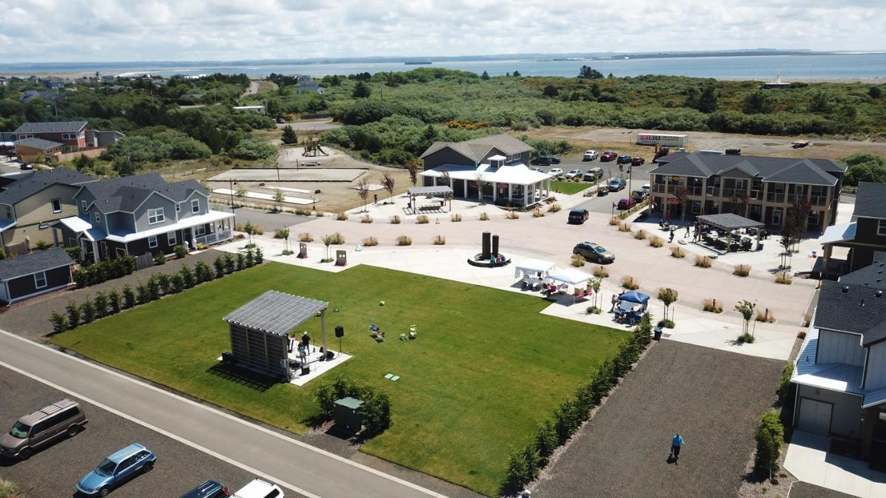 Sea Swept Mermaid Oyhut Bay Seaside Village Ocean Shores Exterior photo